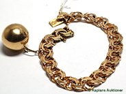 Pantvaror, 1 Armband Bismarck 20cm med 1 hänge (ngt buckligt), 18K. Vikt 37,5g, i auktion: Pant – Torsdag 3 maj 2007