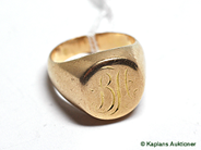 Pantvaror, 1 Klackring (graverad), 14K. Vikt 8,1g, i auktion: Pant – Torsdag 3 maj 2007