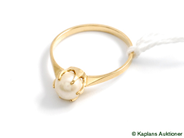 Pantvaror, Ring, med pärla(skadad) Ø 16 1/2. 1,6g 18K, i auktion: Pant – Tisdag 8 april 2008