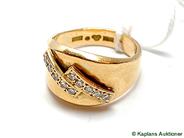 Pantvaror, Ring, 18K med diamanter 10xca 0,03ct Ø193/4 12,9g, i auktion: Pant – Tisdag 17 juni 2008