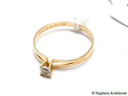 Pantvaror, Ring, 18K med diamant 1xca 0,01ct Ø163/4 1,3g, i auktion: Pant – Tisdag 17 juni 2008