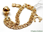 Pantvaror, Armband, Bismarck med berlocker 18K 19cm 18,1g, i auktion: Pant – Tisdag 17 juni 2008
