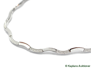 Pantvaror, Collier, 14K vitguld med diamanter 36xca 0,005ct 40cm 17g, i auktion: Pant – Tisdag 17 juni 2008