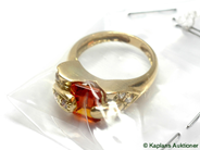 Pantvaror, Ring, 18K med stenar, i auktion: Pant – Tisdag 17 juni 2008
