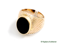Pantvaror, Klackring, 14K med svart sten, i auktion: Pant – Tisdag 17 juni 2008