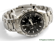Pantvaror, Herrur, Omega Speedmaster Broad Arrow i stål nr 78039190 med cert box och garantipapper, i auktion: Pant – Tisdag 17 juni 2008