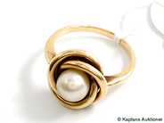 Pantvaror, 1 Ring 18K, med pärla, i auktion: Pant – Torsdag 17 juli 2008