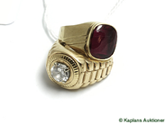 Pantvaror, Ringar, 1 med röd sten, i auktion: Pant – Tisdag 3 mars 2009