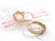 Pantvaror, Parti guld, 18K defekt 2,8g, i auktion: Pant – Tisdag 11 augusti 2009