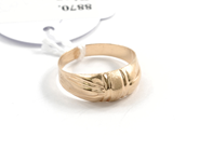 Pantvaror, Ring, 18K skev 1,5g, i auktion: Pant – Tisdag 11 augusti 2009