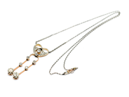Smycken, COLLIER, 14K guld/vitguld, i auktion: Klassiska – Lördag 27 februari 2010