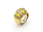Smycken, RING, 18K guld, i auktion: Klassiska – Lördag 27 februari 2010