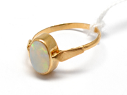 Pantvaror - Ring, 18K med sten Ø17 1,7g - View 1