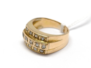 Pantvaror, Ring, 14K med diamanter 13x ca 0,02ct Ø16 5,2g, i auktion: Pant – Tisdag 16 november 2010