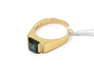 Pantvaror, Ring, med stenar 18K Ø18 1/4  4,5g, i auktion: Pant – Tisdag 15 mars 2011