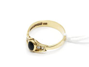Pantvaror, Ring, med stenar 18K Ø 19 4,1 g, i auktion: Pant – Tisdag 22 november 2011