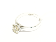 Pantvaror, Ring, 18K vitguld med diamant 0,87ct IJ vs-si Ø17 3,1g, i auktion: Pant – Tisdag 22 november 2011