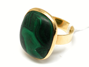 Pantvaror, Ring, 14K med grön sten Ø193/4 12g, i auktion: Pant – Tisdag 22 november 2011