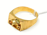 Pantvaror, Klackring, 18K med stenar "R" Ø191/4 9,2g, i auktion: Pant – Tisdag 22 november 2011