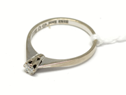Pantvaror, Ring, 18K vitguld med diamant 0,11ct Ø161/2 2,2g, i auktion: Pant – Tisdag 22 november 2011