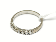 Pantvaror, Ring, 18K vitguld med stenar Ø17 2,4g, i auktion: Pant – Tisdag 22 november 2011