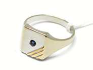 Pantvaror, Ring, 18K vitguld med blå sten Ø173/4 5,8g, i auktion: Pant – Tisdag 22 november 2011