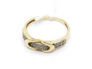 Pantvaror, Ring, skev med stenar 14K 2,1g, i auktion: Pant – Tisdag 22 november 2011