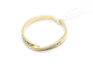 Pantvaror, Ring, med små diamanter Ø17¼ 18K 2g, i auktion: Pant – Tisdag 22 november 2011