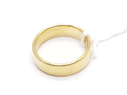 Pantvaror, Ring, graverad 18K 5,1g, i auktion: Pant – Tisdag 22 november 2011
