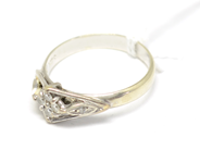 Pantvaror, Ring, vitguld med diamanter 3xca0,04ct och  2xca0,01ct Ø17½ 18K 3,2g, i auktion: Pant – Tisdag 22 november 2011