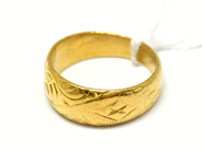 Pantvaror, Ring, skev 21K+ 7,6g, i auktion: Pant – Tisdag 22 november 2011