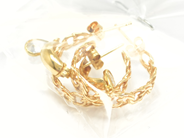 Pantvaror, Örhängen, 2par ett med stenar ett bismarck 18K 4,2g, i auktion: Pant – Tisdag 22 november 2011