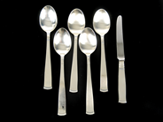 Pantvaror, Skedar, Efterrättsskedar 5st 150mm Smörkniv 1st 165mm Rosenholm, i auktion: Pant – Tisdag 22 november 2011