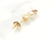 Pantvaror, Örhängen, 1par med pärlor 18K 0,7g, i auktion: Pant – Tisdag 22 november 2011