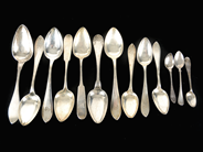 Pantvaror - Skedar, olika storlekar graverade defekta 13st silver  497,4g silver - View 1