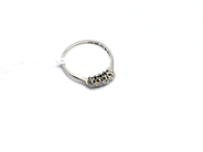 Pantvaror, Ring vitguld med diamanter 4xca0,03ct  Ø16 18K 1,4g, i auktion: Pant – Tisdag 31 juli 2012