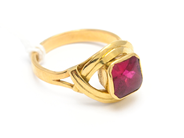 Pantvaror, Ring 18K med sten Ø18 4,9g, i auktion: Pant – Tisdag 31 juli 2012