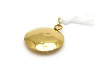 Pantvaror, Parti guld med sten 14K defekt 1g, i auktion: Pant – Tisdag 31 juli 2012