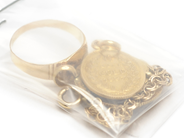 Pantvaror - Parti guld 18K defekt/graverat 8g - View 1