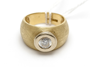 Pantvaror, Ring med sten 14K Ø17 3/4 7,4g, i auktion: Pant – Tisdag 31 juli 2012