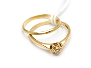Pantvaror, Parti guld 18K defekt 2,5g, i auktion: Pant – Tisdag 31 juli 2012