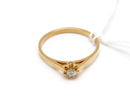 Pantvaror, Ring med diamant ca 0,10ct 18K Ø18 1/2 2,2g, i auktion: Pant – Tisdag 31 juli 2012