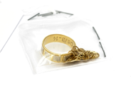 Pantvaror, Parti guld, 18K skadat/graverat 5,2g, i auktion: Pant – Tisdag 31 juli 2012