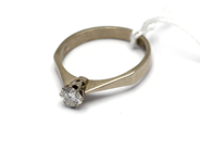 Smycken, Ring 18K vitguld 3,6g Ø18¼ med diamanter 0,45ct, i auktion: Pant – Tisdag 5 november 2013