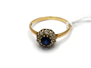 Smycken, Ring 18K 1,9g Ø16¼ med stenar, i auktion: Pant – Tisdag 5 november 2013