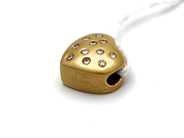 Smycken, Hänge 18K med diamanter 11xca 0,005ct  2,8g, i auktion: Pant – Tisdag 5 november 2013