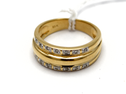 Smycken, Ring, 14x ca 0,01ct Ø18 3/4 18K 7,3g, i auktion: Pant – Tisdag 5 november 2013
